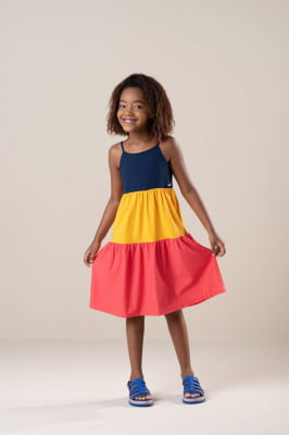 Vestido infantil "Colors" em camadas