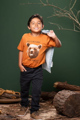 T-shirt infantil com estampa de urso