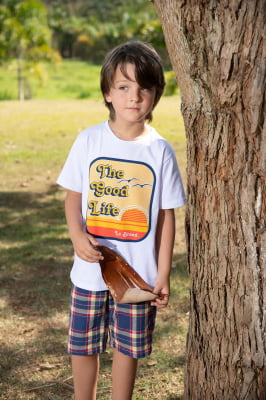 T-shirt infantil com estampa em alto relevo